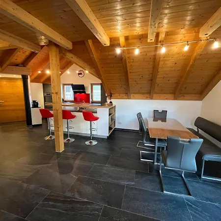 In Den Bergen * Stall