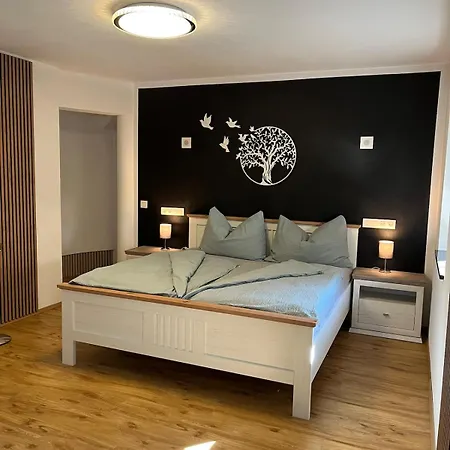 In Den Bergen * Stall