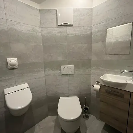 In Den Bergen * Stall